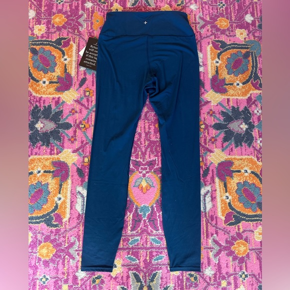 Tuckernuck Harbor Blue High Rise Long Compression Spandex MacKenzie Legging - Picture 4 of 5